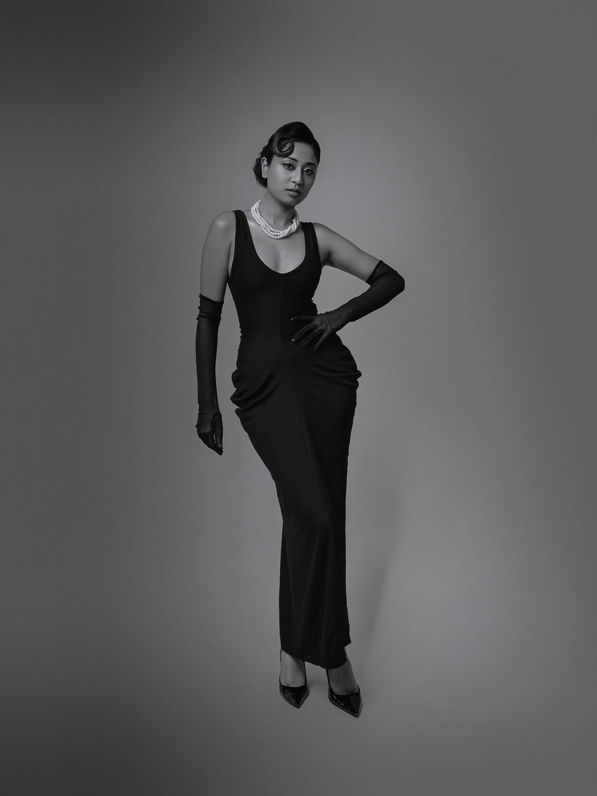 Black bodycon maxi dress