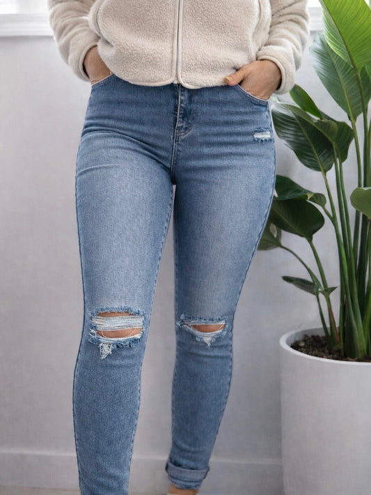 The Dark-Wash Distressed Jean