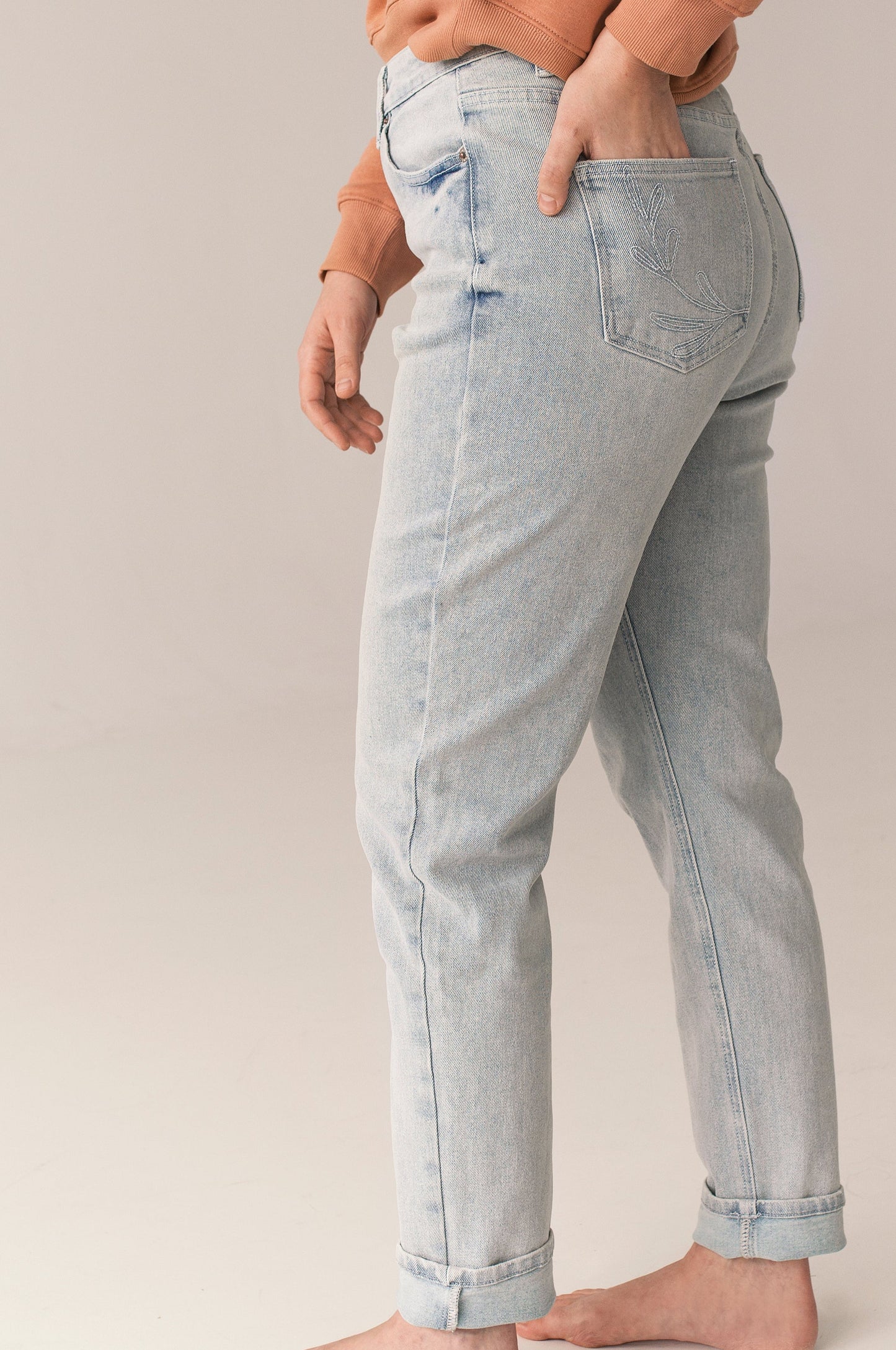 The Light-Wash Relaxed Jean