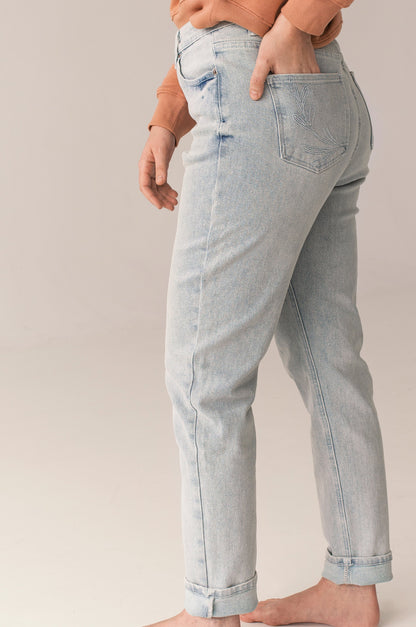 The Light-Wash Relaxed Jean