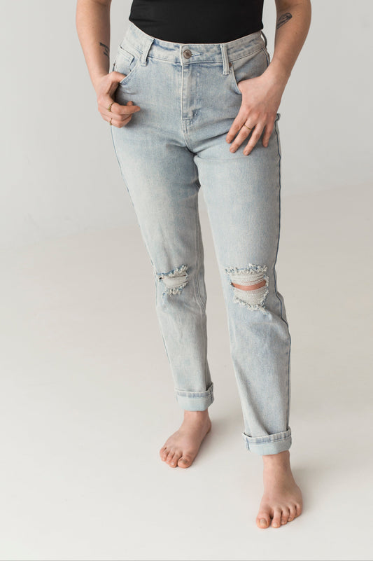 The Light-Wash Distressed Jean