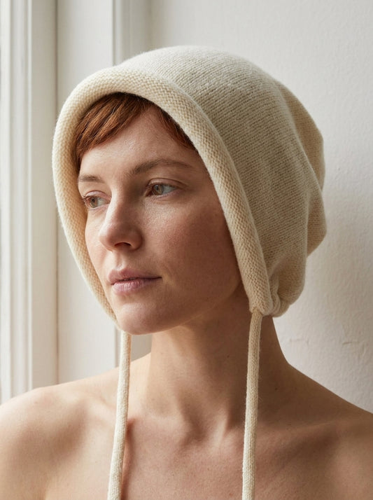 Tie-detail knitted bonnet