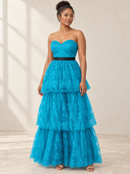Robe dentelle ceinture noire